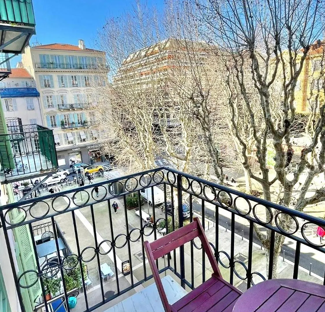 Place Grimaldi, Close To Beach And Restaurants, With Balcony Ницца Апартаменты