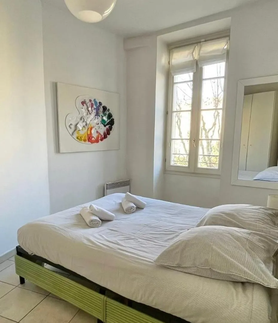 Place Grimaldi, Close To Beach And Restaurants, With Balcony Nice